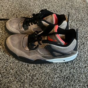 Jordan 4 taupe haze